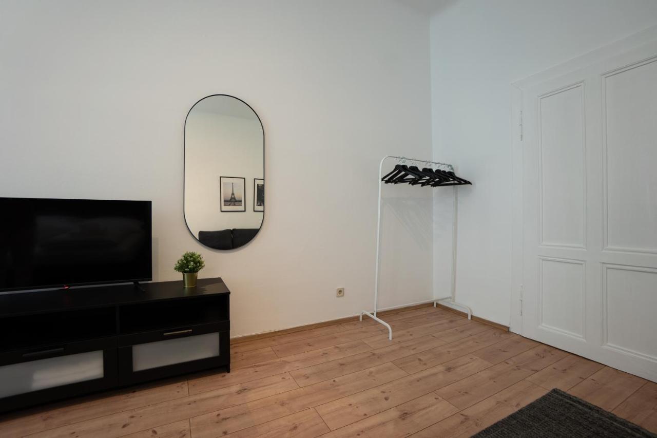 Lovely 1-Bedroom Apartment Next To Praterstern Wien Ngoại thất bức ảnh