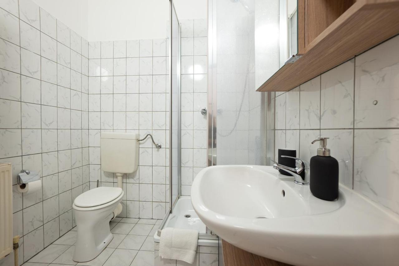 Lovely 1-Bedroom Apartment Next To Praterstern Wien Ngoại thất bức ảnh