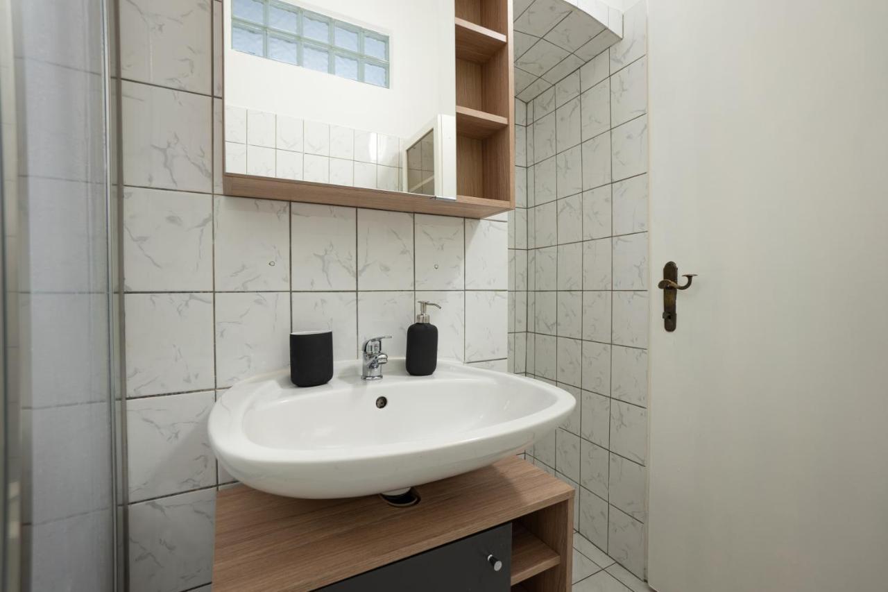 Lovely 1-Bedroom Apartment Next To Praterstern Wien Ngoại thất bức ảnh
