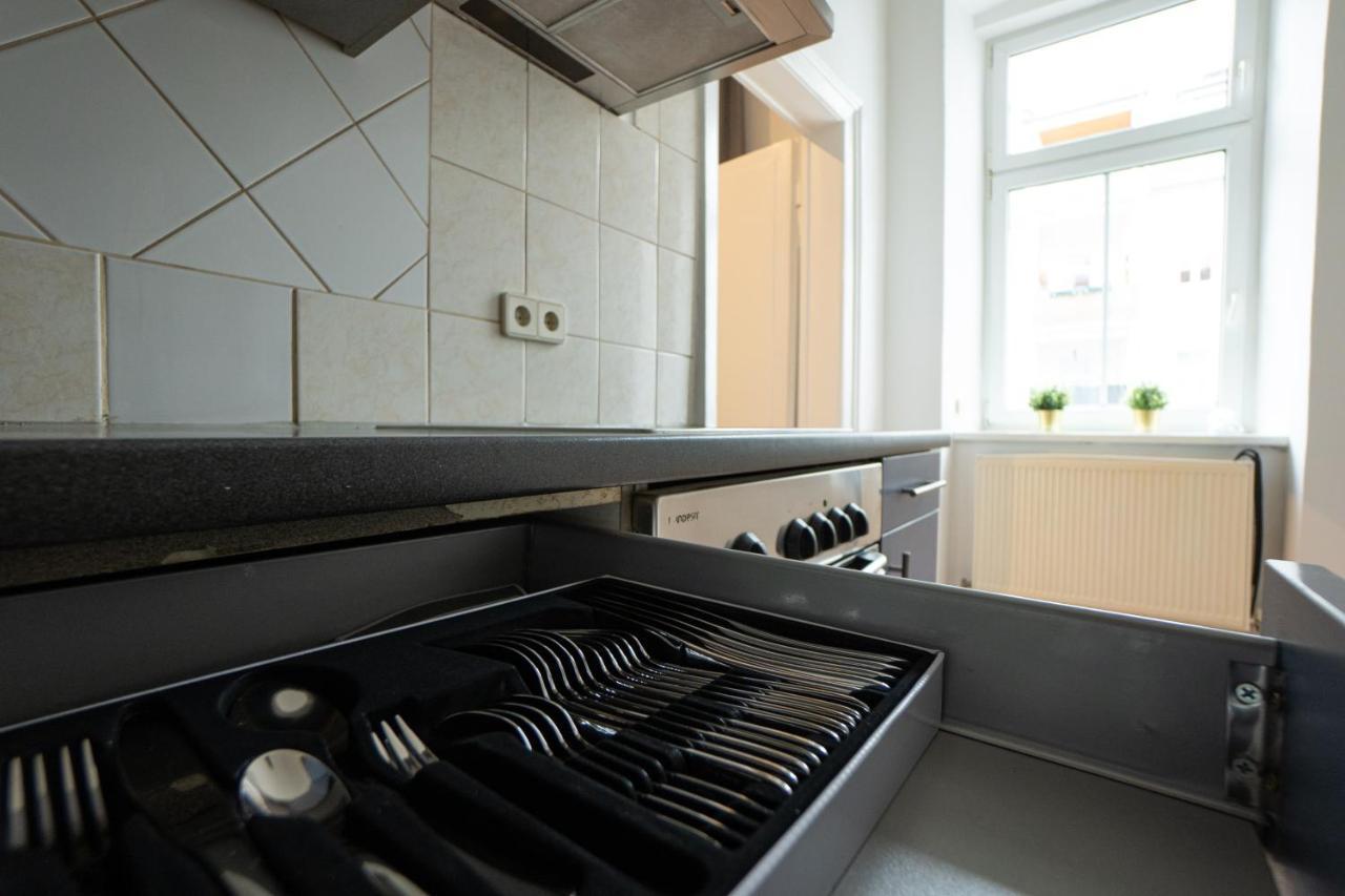 Lovely 1-Bedroom Apartment Next To Praterstern Wien Ngoại thất bức ảnh